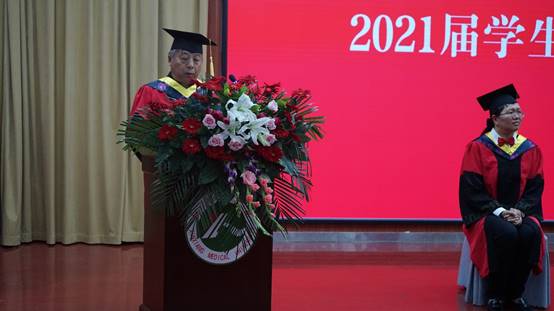 说明: E:\2020-2021学年学生工作\003照片资料\2021.06.25毕业典礼\DSC02355.JPG