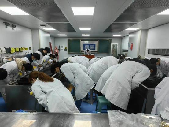 07d054520f960aeaa0920b225f8e9c0