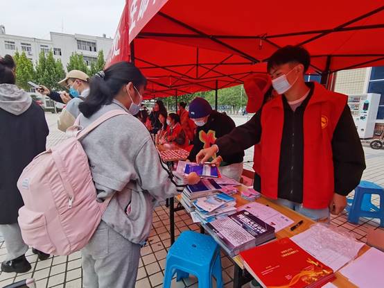 说明: C:\Users\lenovo\Desktop\微信图片_20211013171910.jpg